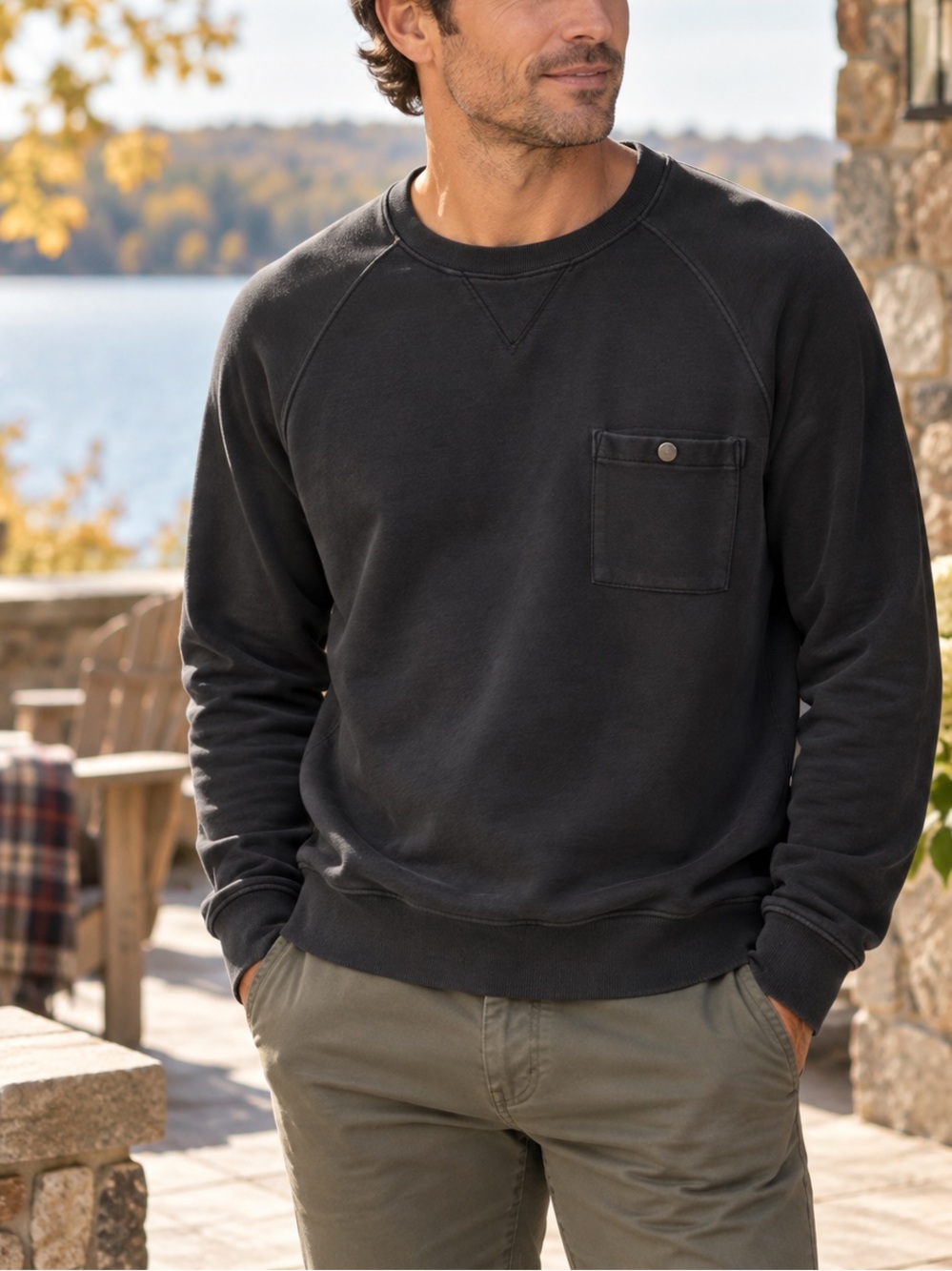 L.L.Bean Men’s Lakewashed Crewneck Sweatshirt Black Snap Pocket Large Regular